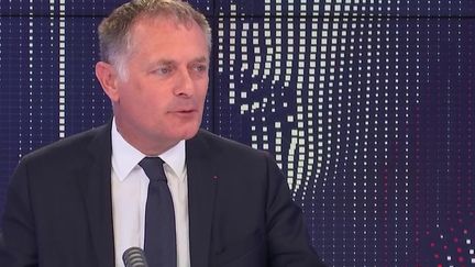 Philippe Juvin, maire LR de la Garenne-Colombes et chef de service des Urgences de l'hôpital européen Georges-Pompidou, était l'invité de franceinfo le mercredi 4 août 2021. (FRANCEINFO / RADIOFRANCE)