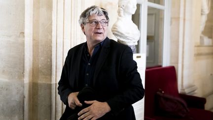 Eric Coquerel dans les couloirs de l'Assemblée nationale le 20 février 2019. (VINCENT ISORE / MAXPPP)