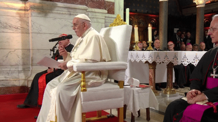 Visite du pape à Marseille : le souverain pontife est arrivé dans la cité phocéenne (franceinfo)