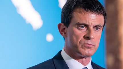 &nbsp; (Le Premier ministre Manuel Valls lors d'une conférence sur l'accord de Nouméa à Paris le 5 juin 2015 © Maxppp)