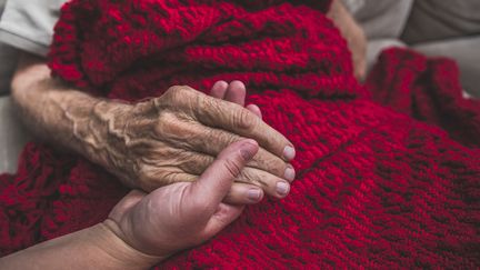 Among the Republicans (LR) and the National Rally (RN), not a word on the End of Life in the electoral programs of these early legislative elections.  (LPETTET / E+ via GETTY)