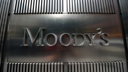 Le si&egrave;ge de l'agence de notation Moody's &agrave; New York (Etats-Unis), le 18 septembre 2012. (EMMANUEL DUNAND / AFP)