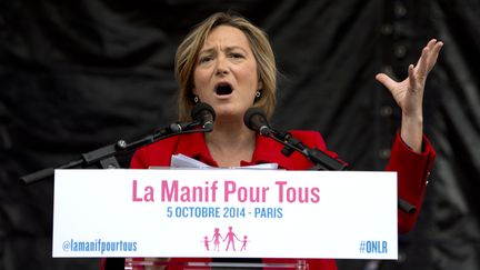 La pr&eacute;sidente de la Manif pour tous, Ludovine de la Roch&egrave;re, le 5 octobre 2014 &agrave; Paris, lors d'une manifestation contre la PMA. (ALAIN JOCARD / AFP)