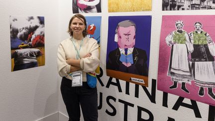 L'illustratrice ukrainienne Anna Sarvira invitée à la 23e foire du livre de Francfort (Allemagne)&nbsp; (ANDRE PAIN / AFP)