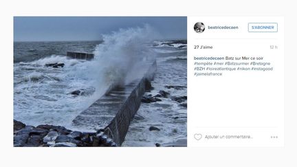 Les vagues provoqu&eacute;es par la temp&ecirc;te Katie &agrave; Batz-sur-Mer (Loire-Atlantique) post&eacute;es sur Instagram par un internaute, le 27 mars 2016. (BEATRICEDECAEN / INSTAGRAM)