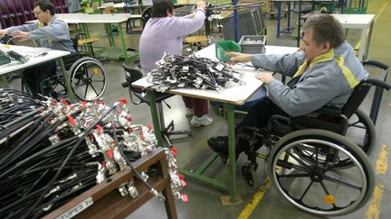 &nbsp; (Douze millions de personnes en France sont handicapées et 5 millions d'entre elles bénéficient d'une aide de la part des pouvoirs publics © Maxppp)