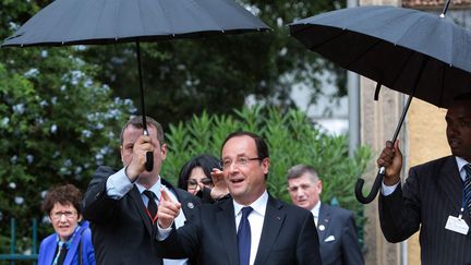 Fran&ccedil;ois Hollande, lors d'un d&eacute;placement &agrave; Addis-Abeba, en Ethiopie pour le 50e anniversaire de la fondation de l'Union africaine, le 25 mai 2013. (BERTRAND LANGLOIS / AFP)