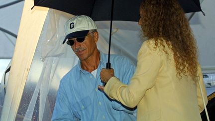 Keith Jarrett et sa femme à la fin des balances, au festival Jazz à Juan, le 16 juillet 2020. (JACQUES MUNCH / AFP)