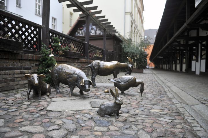 Sculptures dans un quartier de galeries de Wroclaw
 (Natalia Dobryszycka / AFP)