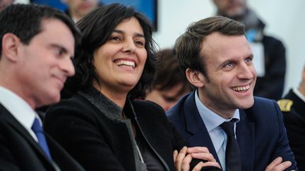  Manuel Valls, Myriam El Khomri et&nbsp;Emmanuel Macron (de gauche à droite), le 22 février 2016 à&nbsp;Chalampe (Haut-Rhin). (SEBASTIEN BOZON / AFP)