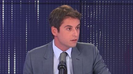 Gabriel Attal, porte-parole du gouvernement, était l'invité de franceinfo le 19 juillet 2021. (FRANCEINFO / RADIOFRANCE)