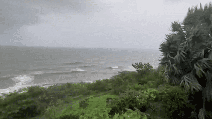 Intempérie : la tempête Philippe balaye la Guadeloupe (France 2)