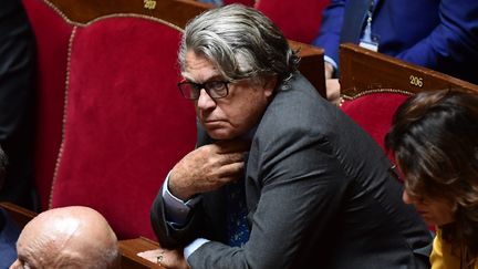 Gilbert Collard, dans la salle du Congrès, au château de Versailles, le 3 juillet 2017. (MARTIN BUREAU / AFP)