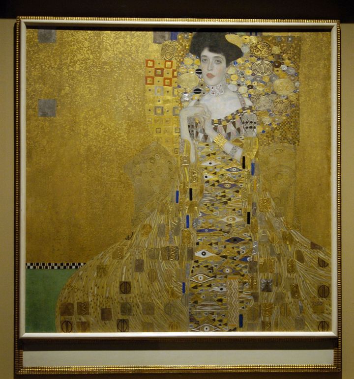 "Le portrait d'Adele Bloch-Bauer I", de Gustav Klimt, lors d'une exposition &agrave; Los Angeles, le 4 avril 2006. (CHRIS PIZZELLO / REUTERS)