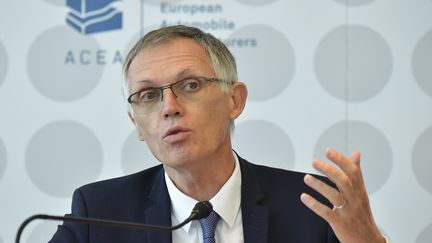 Carlos Tavares, directeur général de PSA, lors d'une conférence de presse à Francfort, en Allemagne, le 11 septembre 2019.&nbsp; (TOBIAS SCHWARZ / AFP)