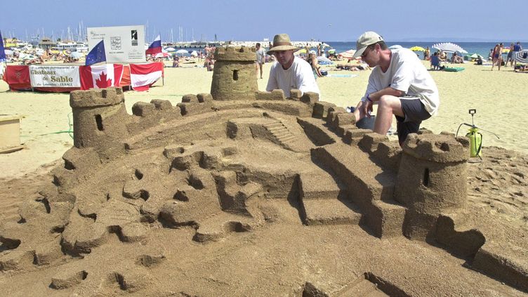 Franceinfo Junior Comment Construire Un Chateau De Sable