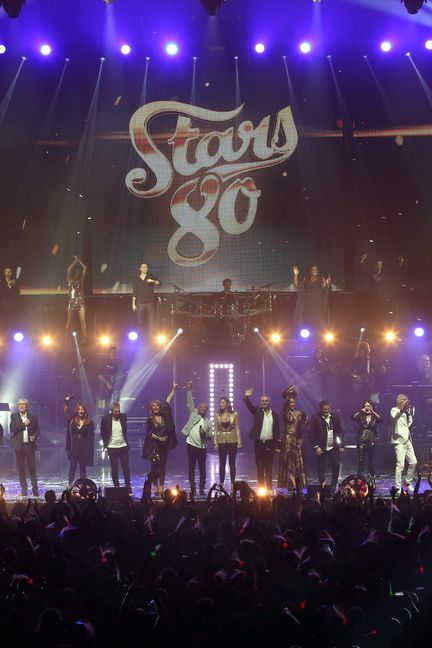 La troupe de "Stars 80"&nbsp; à Montbéliard (Doubs), le 10 novembre 2016.&nbsp; (MAXPPP)