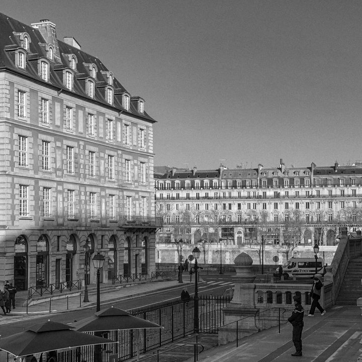 Les abords du Palais de justice de Paris, où se tient le procès des attentats du 13-Novembre. (DAVDI FRITZ-GOEPPINGER POUR FRANCEINFO)