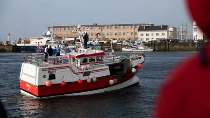 Un bateau de pêche à Brest (Finistère), le 30 mars 2023. (VINCENT FEURAY / HANS LUCAS / AFP)