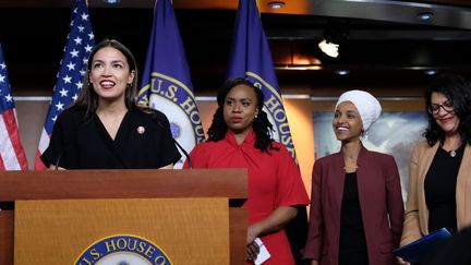 Les élues démocrates&nbsp;Alexandria Ocasio-Cortez, Ayanna Pressley, Ilhan Omar et Rashida Tlaib, le 15 juillet 2019, lors d'une conférence de presse à&nbsp;Washington. (ALEX WROBLEWSKI / GETTY IMAGES NORTH AMERICA / AFP)