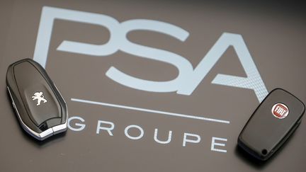 Des clés appartenant à des véhicules du groupe PSA, le 18 décembre 2019, à Antalya (Turquie). (MUSTAFA CIFTCI / ANADOLU AGENCY)