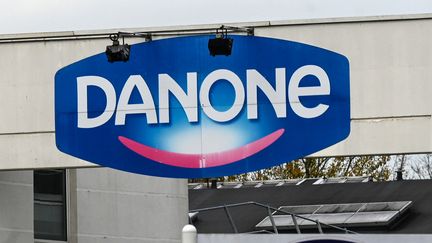 L'entrée de l'usine de Danone à Bailleul (Nord) le 23 novembre 2020. (DENIS CHARLET / AFP)