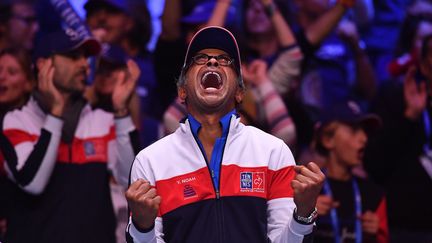 Le capitaine de l'équipe de France de Coupe Davis, Yannick Noah, le 26 novembre 2017 à Lille. (PHILIPPE HUGUEN / AFP)