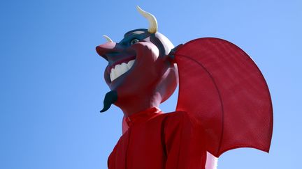 Marionnette représentant le Diable au carnaval d'été de La-Grande-Motte, le 29 août 2010. (JEAN-MARC LALLEMAND / MAXPPP)