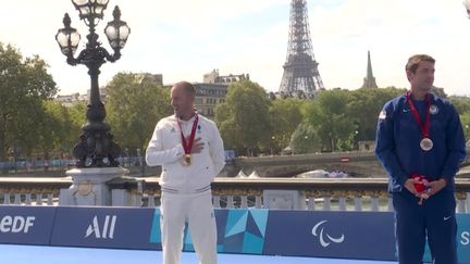 Lundi 2 septembre, l'équipe de France de paratriathlon a obtenu quatre médailles, dont deux titres, lors des Jeux paralympiques de Paris 2024. (FRANCEINFO)