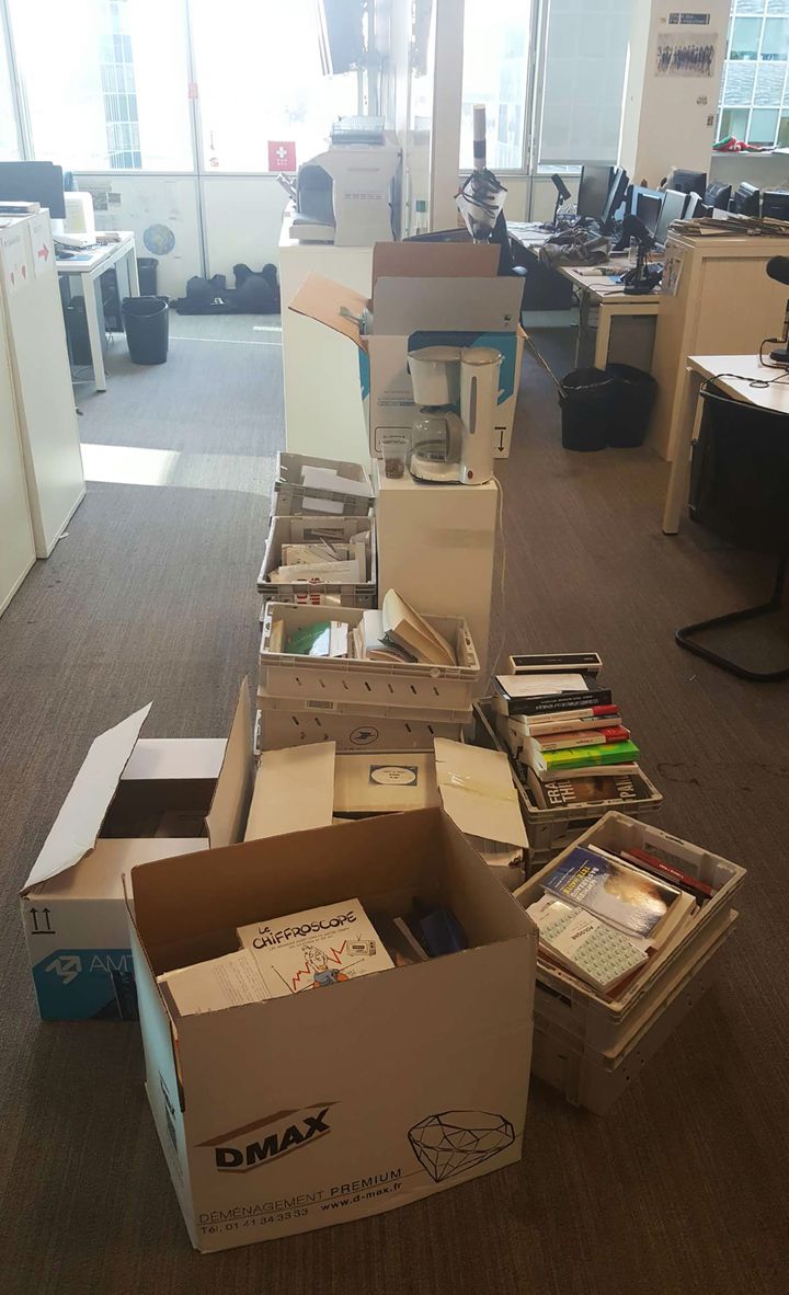 Des cartons de déménagement dans les bureaux de la chaîne i-Télé, à Boulogne-Billancourt (Hauts-de-Seine), le 22 octobre 2016. (AFP)