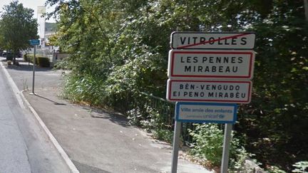 Le corps a &eacute;t&eacute; d&eacute;couvert sur la commune des Pennes-Mirabeau, au nord de Marseille. (GOOGLE STREET VIEW / FRANCETV INFO)