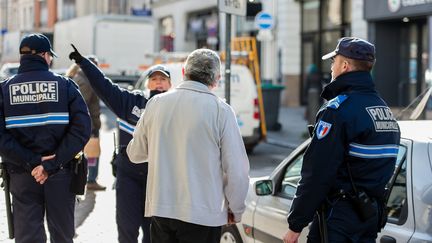 La police municipale d'Arras en patrouille, le 08 mars 2016 (illustration). (MAXPPP)