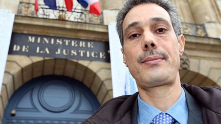 Omar Raddad a été reçu par le ministère de la Justice en décembre 2008. (MEHDI FEDOUACH / AFP)