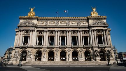 Le Palais Garnier à Paris, ici en 2020, avant les travaux en cours sur la façade.. (BERTRAND GUAY / AFP)