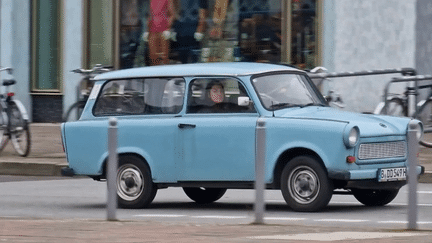 Automobile : la Trabant 601, voiture phare de la RDA, fête ses 60 ans (France 2)