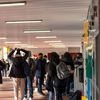 Des élèves du collège François-Villon, à Paris, le 14 janvier 2022. (ALINE MORCILLO / HANS LUCAS / AFP)