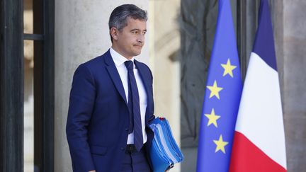 Le ministre de l'Intérieur, Gérald Darmanin, quitte l'Elysée, le 22 septembre 2021, après un Conseil des ministres. (THOMAS SAMSON / AFP)