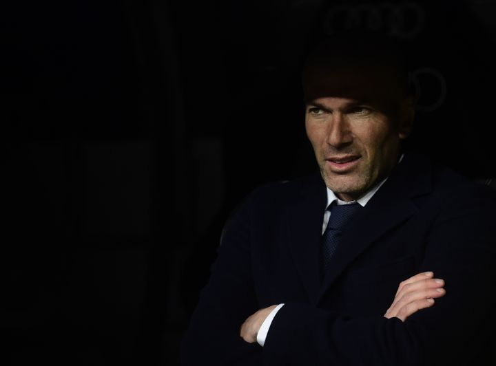 Zinédine Zidane lors d'un match Real Madrid-Séville, le 20 mars 2016, au stade Santiago-Bernabeu. (PIERRE-PHILIPPE MARCOU / AFP)