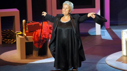 Mimie Mathy en spectacle &agrave; Aix-les-Bains (Savoie), le 19 mars 2014. (NICOLAS LHOTEL / CITIZENSIDE / AFP)