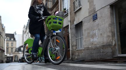 Le déploiement du nouveau Vélib' du consortium Smovengo connaît de nombreux retards.&nbsp; (GUILLAUME SOUVANT / AFP)