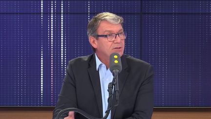 Roger Genet, directeur général de l'Anses, l'Agence nationale de sécurité sanitaire de l'alimentation, de l'environnement et du travail. (FRANCEINFO / RADIO FRANCE)