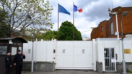 L'ambassade de France à Moscou (Russie), le 18 mai 2022. (KIRILL KUDRYAVTSEV / AFP)