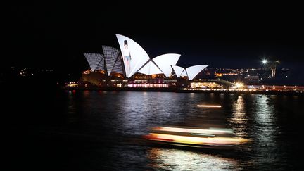 L'op&eacute;ra de Sydney, symbole de la beaut&eacute; de cette ville australienne, aussi connue par ses plages paradisiaques. (MARK METCALFE / GETTY IMAGES ASIAPAC)