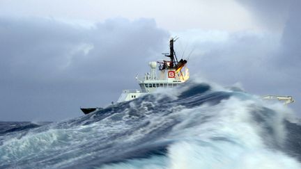 Un bateau du groupe Bourbon au large de la Norvège, le 15 décembre 2006. (MARCEL MOCHET / AFP)