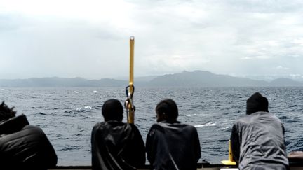 Des migrants sur l'"Aquarius", prise le 14 juin 2018. (MEDECINS SANS FRONTIERES / AFP)