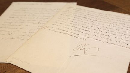 La lettre codée signée par Napoléon, à Paris (31/10/2012)
 (Kenzo Tribouillard / AFP)