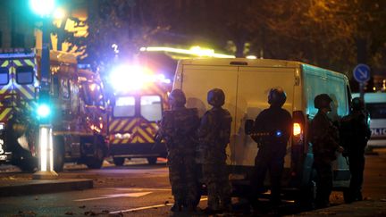 &nbsp; (L'une des fusillades vendredi a eu lieu dans la salle de spectacle du Bataclan, dans le onzième arrondissement de la capitale © REUTERS/Christian Hartmann)