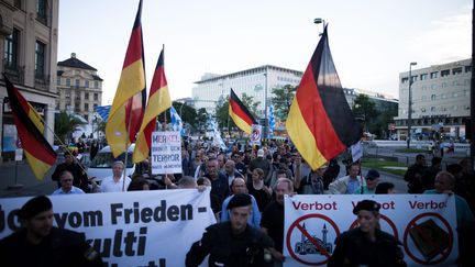 Une manifestation du mouvement anti-islam&nbsp;Pegida, le 8 août 2016, dans les rues de&nbsp;Munich (Allemagne).&nbsp; (CHRISTOPHE PETIT TESSON / MAXPPP)