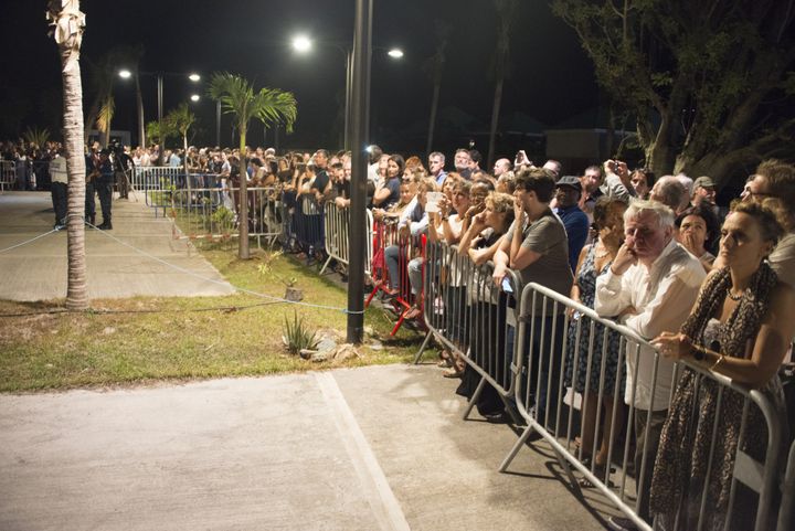 Veillée populaire pour Johnny, Saint-Barthélémy, 11 décembre 2017
 (Helene Valenzuela / AFP)