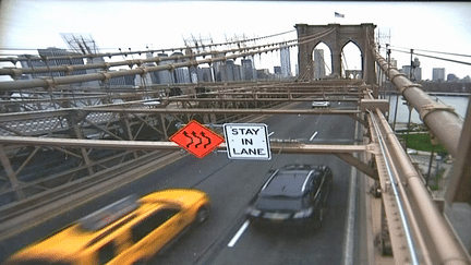 L'objet du délit, cettte photo du pont de Brooklyn a valu à Yonathan Souid une grosse caution et un mois de travaux d'intérêt général aux Etats-Unis 
 (France 3 / Culturebox / capture d&#039;écran)